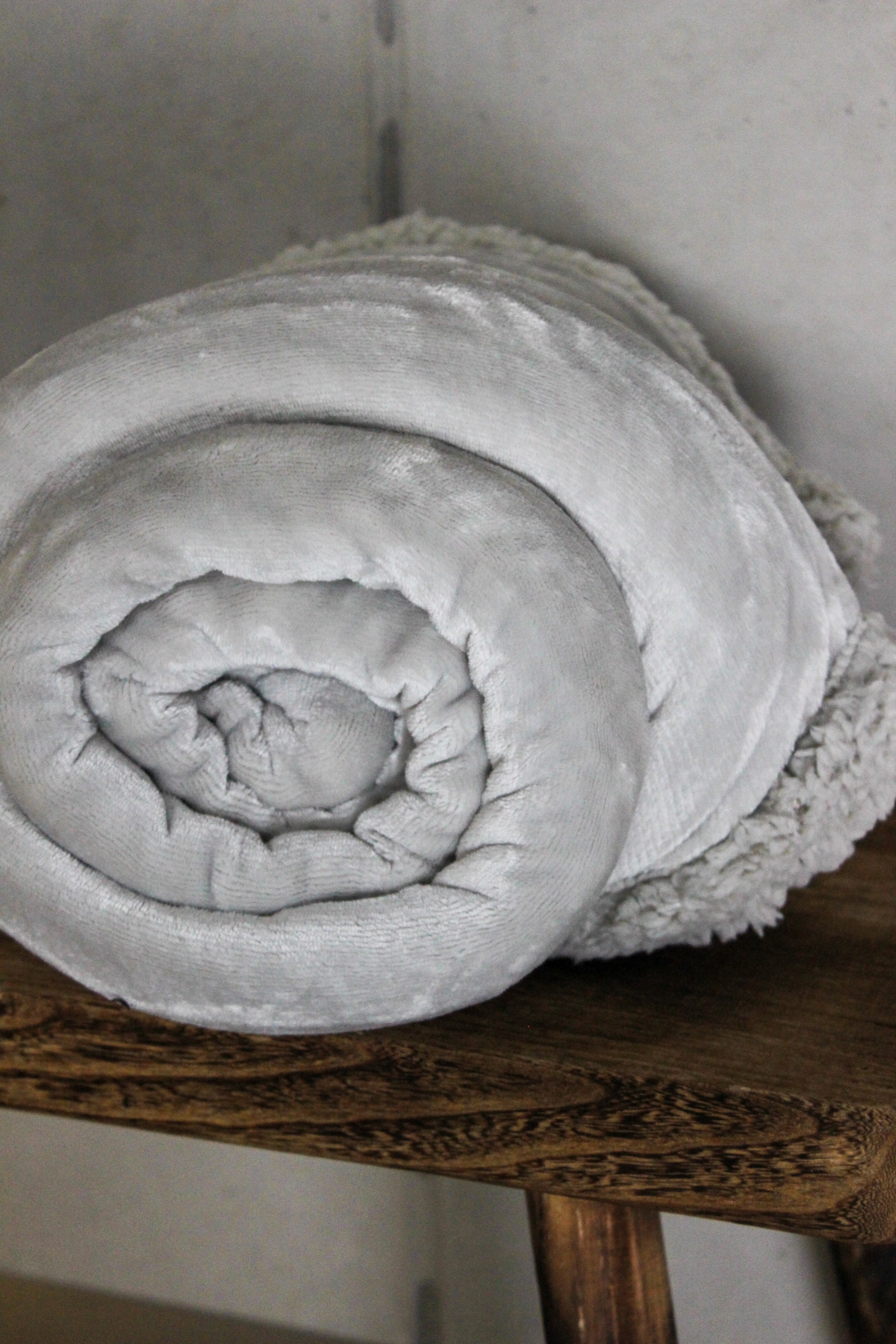 Kuscheldecke Runi - Eisgrau