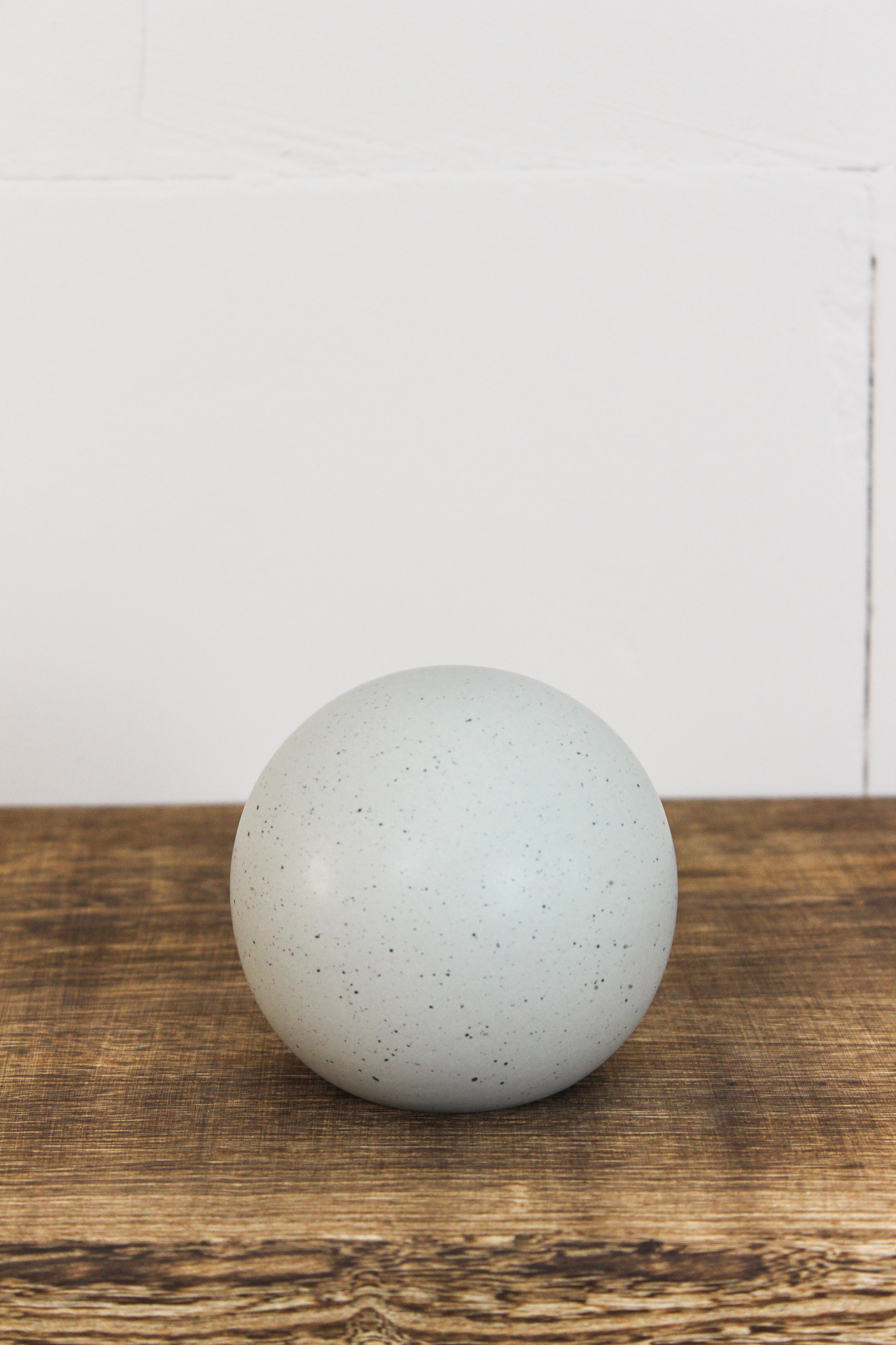 Wohnfuehl_Shop_UG_Kugel_Finja_gross_mole_dot_2.jpg