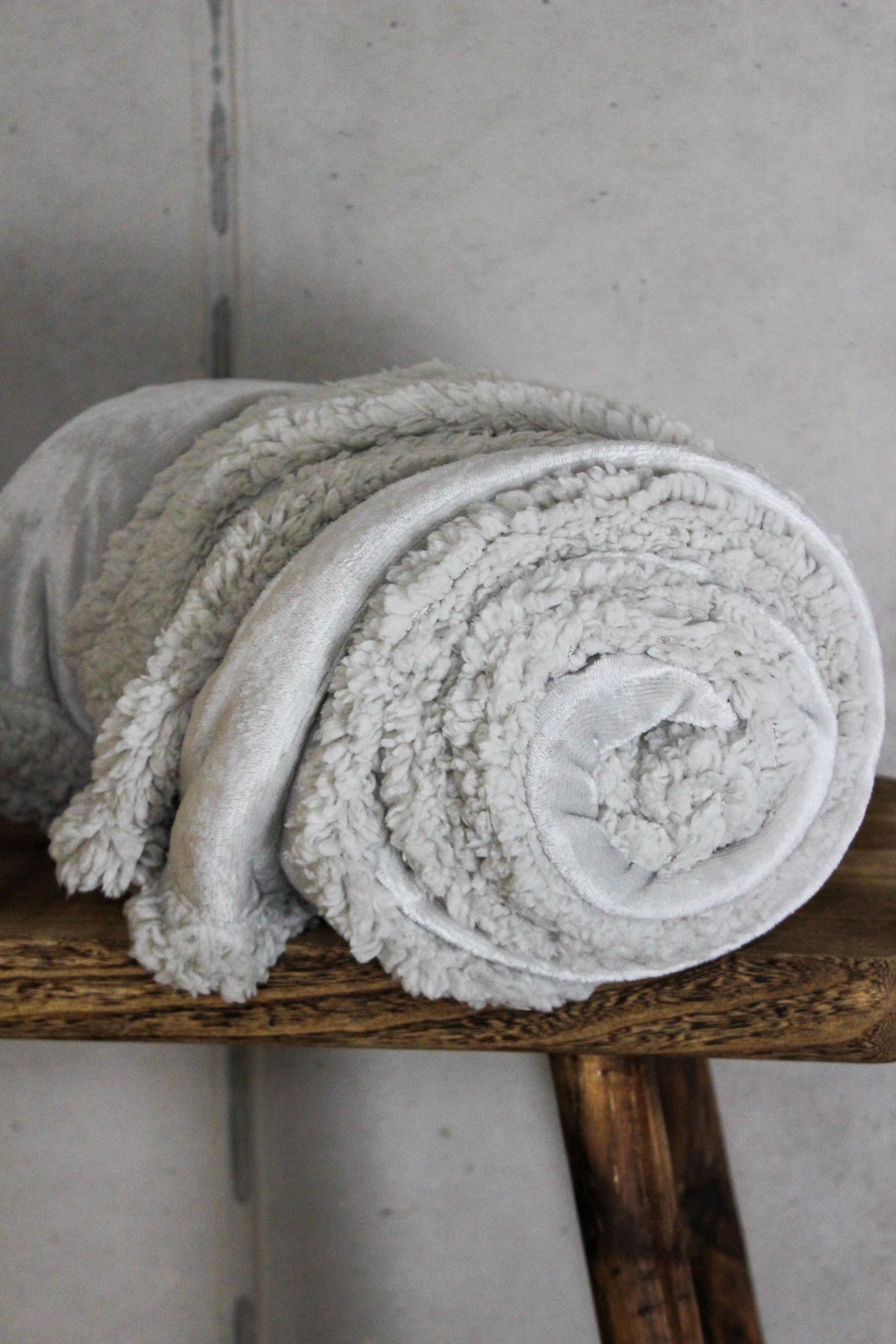 Kuscheldecke Runi - Eisgrau