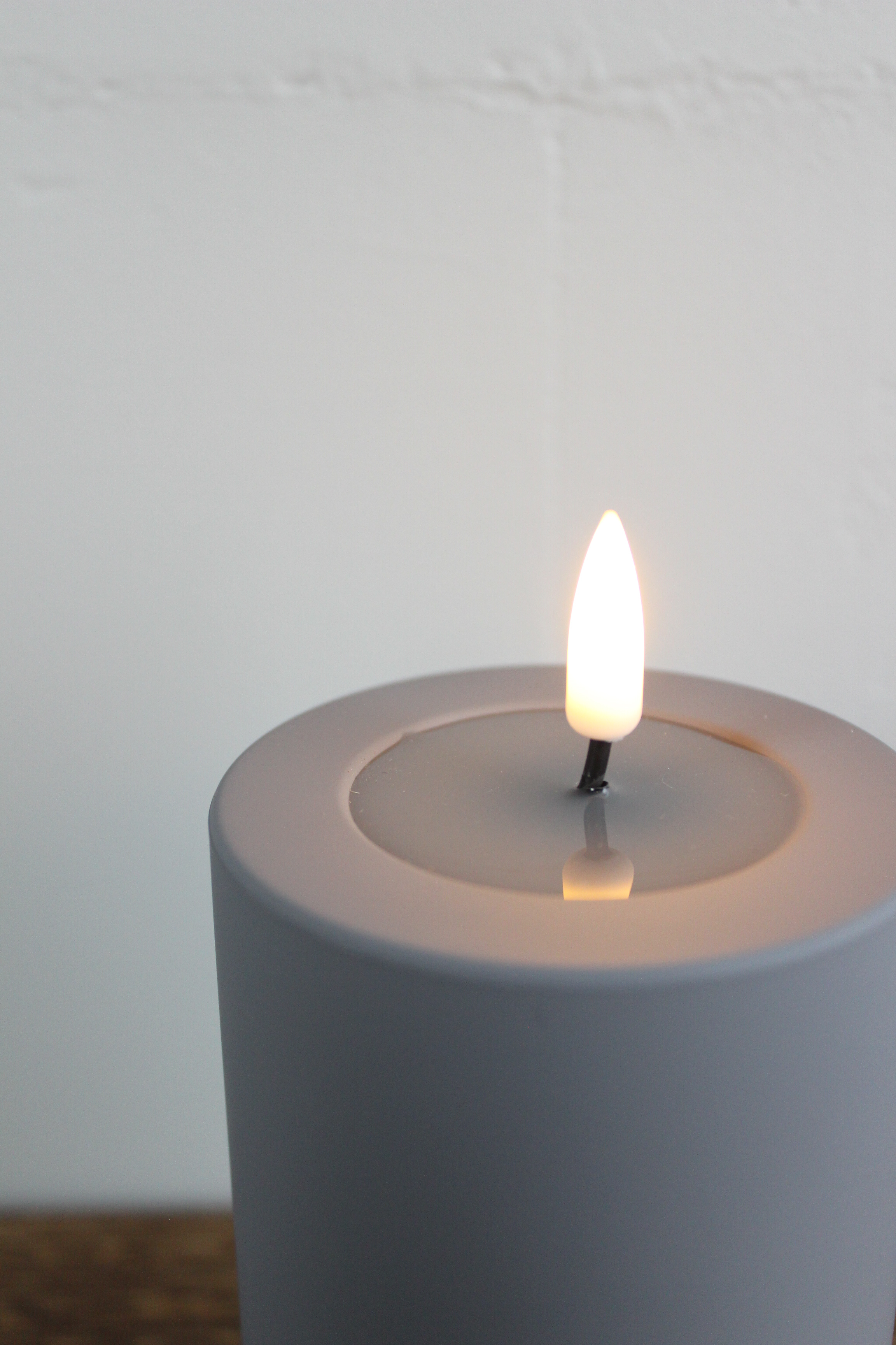 LED Stumpenkerze 7,5x12,5 - Grau