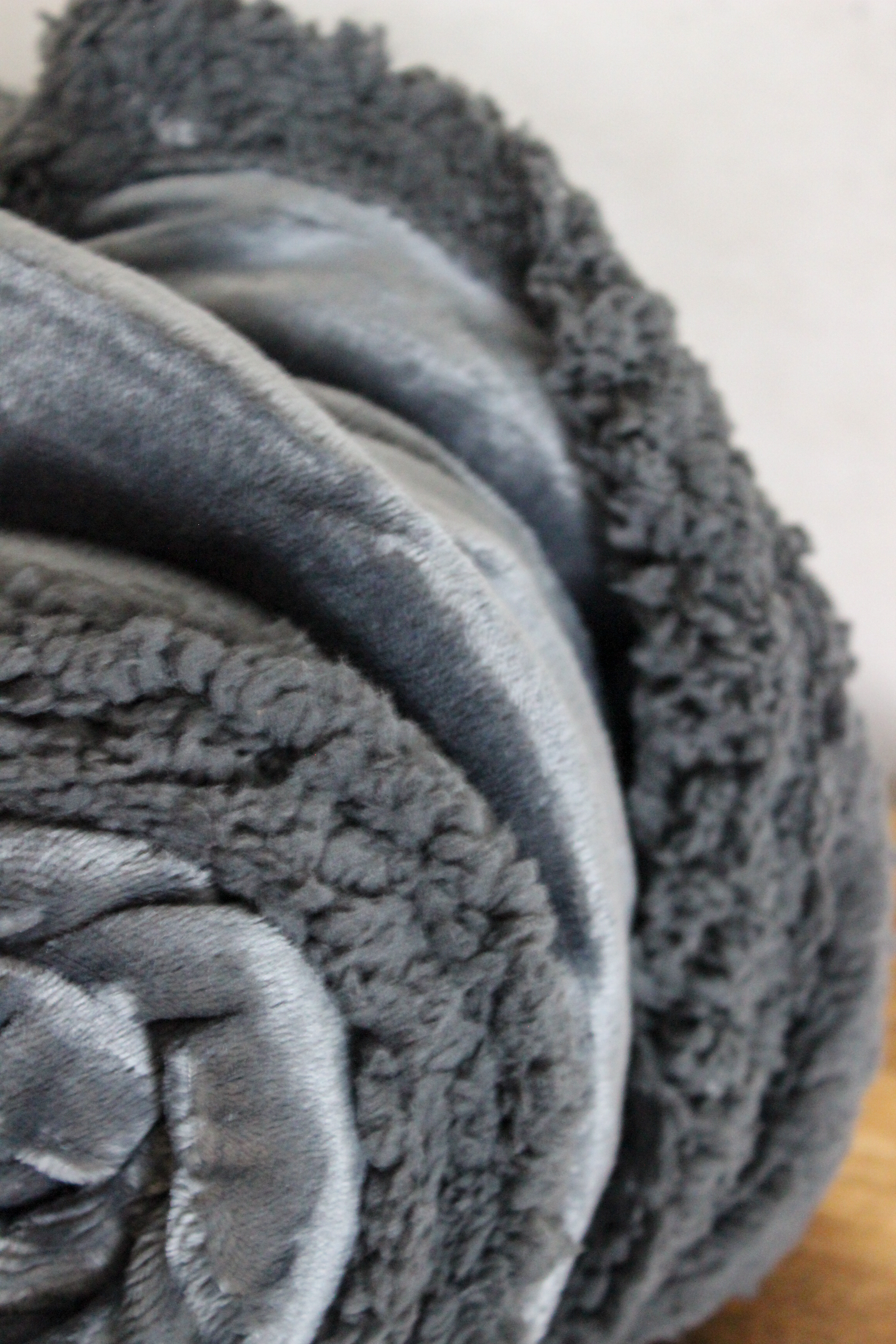 Kuscheldecke Runi - Dunkelgrau