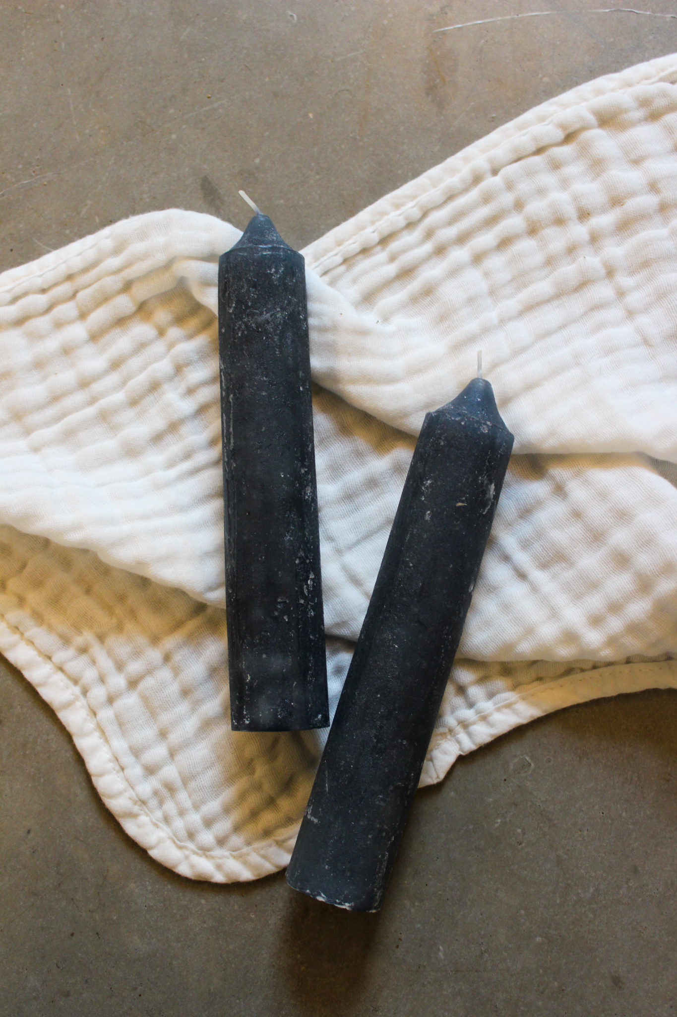 Kerze Berta klein - Graublau